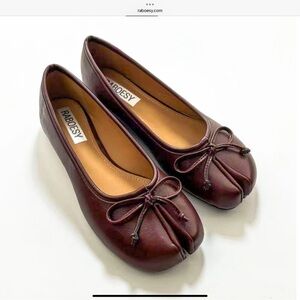 Raboesy Women's Burgundy Loafers